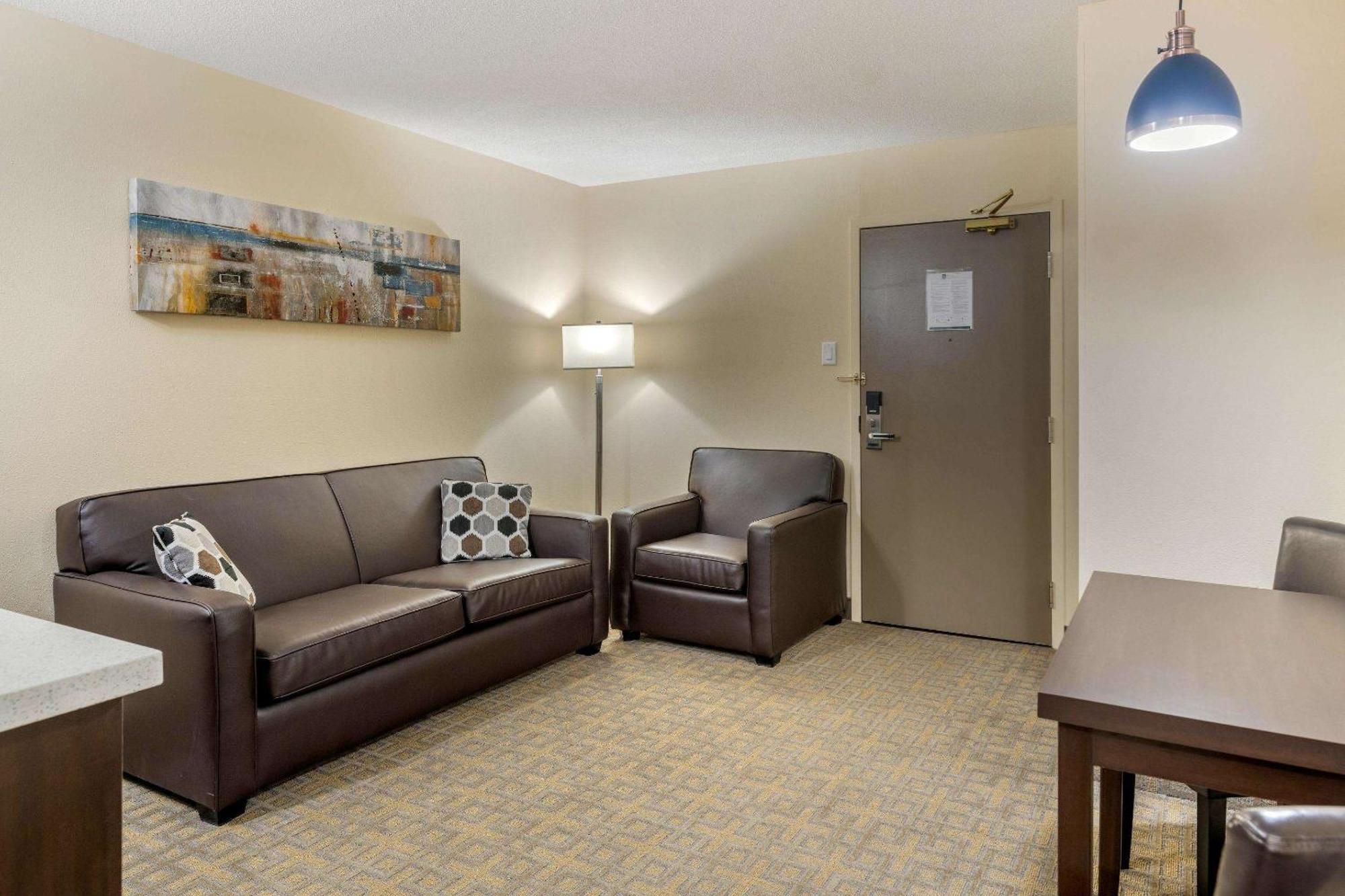 Quality Inn & Suites Батерст Номер фото