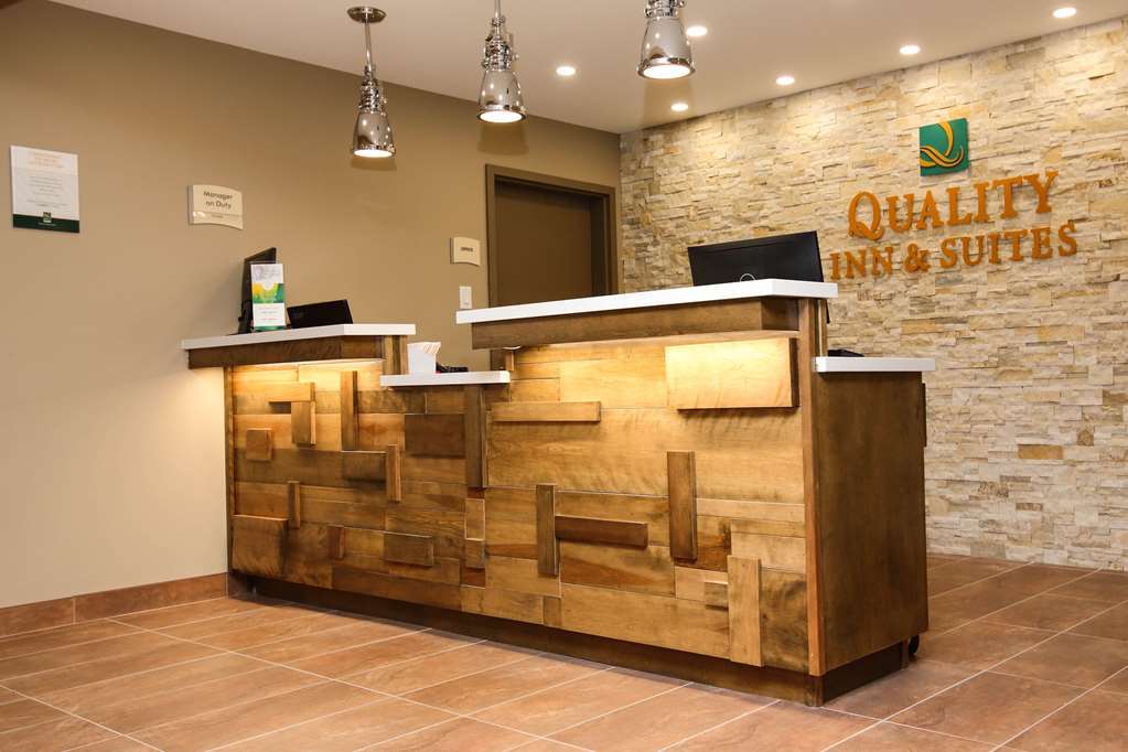 Quality Inn & Suites Батерст Интерьер фото