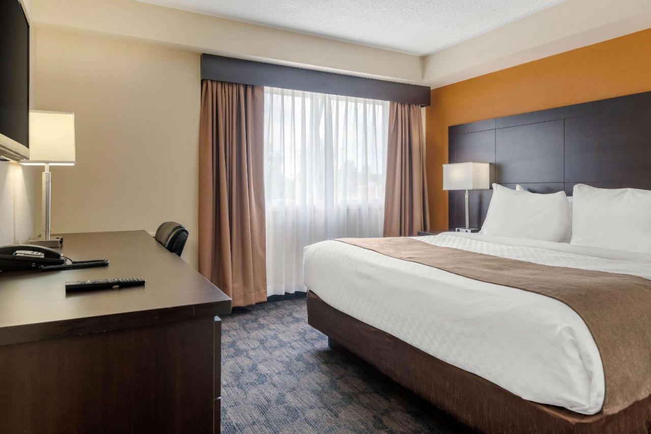 Quality Inn & Suites Батерст Экстерьер фото